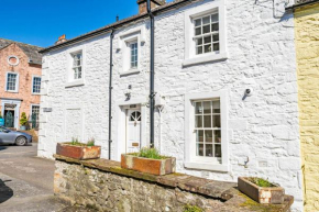 Caldow Cottage, 1 Gordon Place